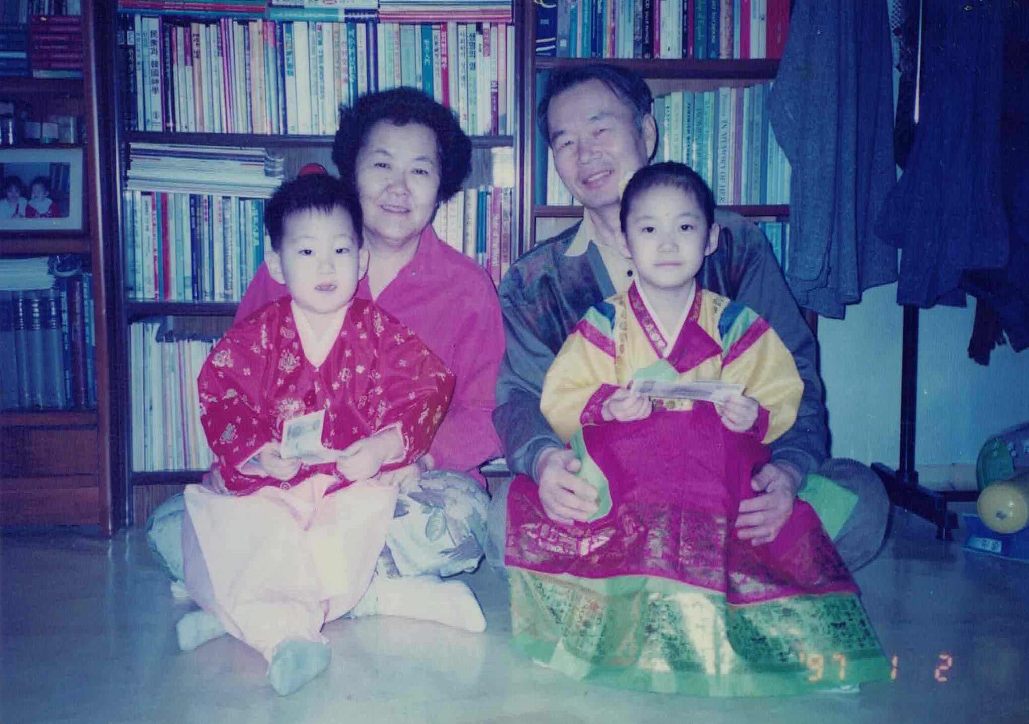 Questioning the Adaptability of the Concept of Ageism in Korean Culture